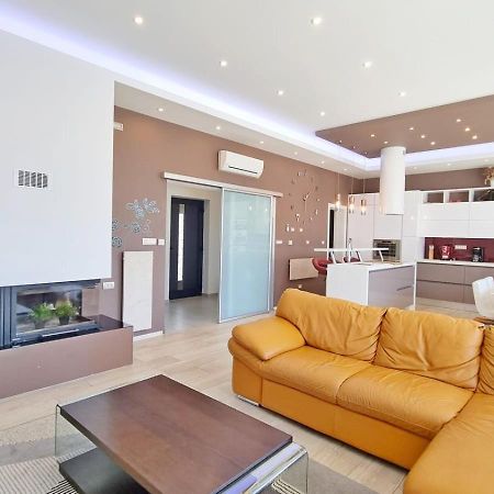Vila Martina - Bellevue Smrika Ngoại thất bức ảnh