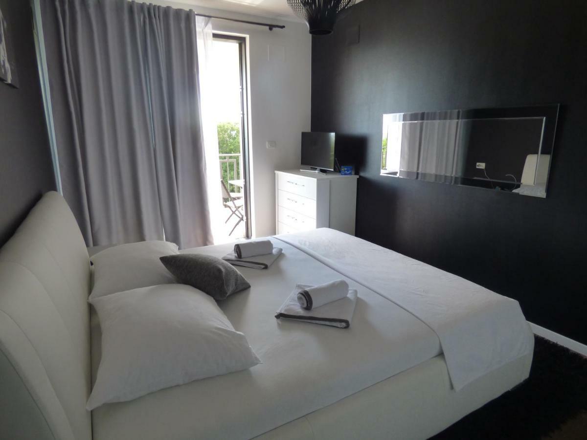 Vila Martina - Bellevue Smrika Ngoại thất bức ảnh